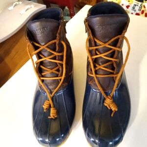 Sperry 🦆waterproof boots women's size 9  ☔🌨